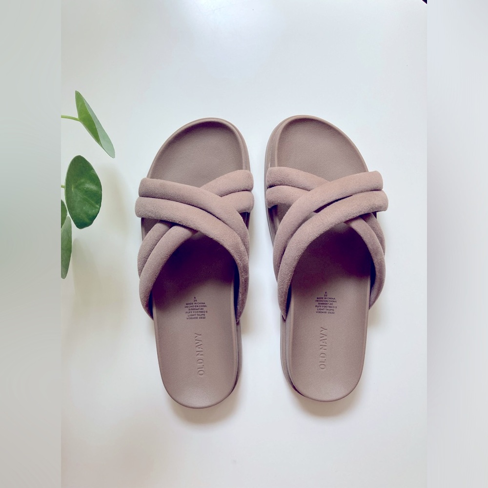 Old Navy Faux Suede Cross Strap Slide Sandals Comfy Shoes Women’s Size 8 NWOTS